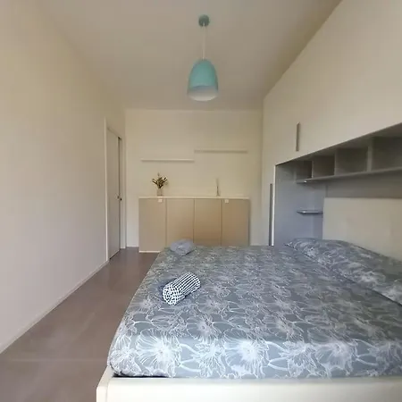 Luxury Near The Private Parking Space